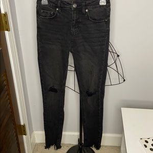 These black jeans are totally trending rn!